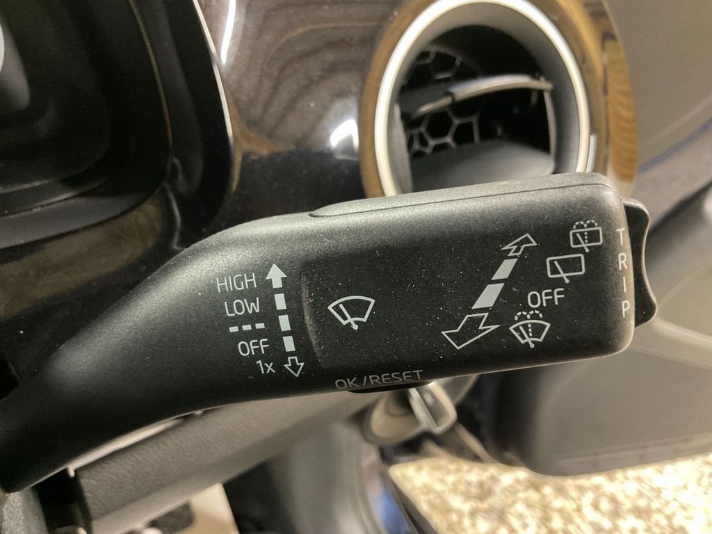 Used Volkswagen up! 2015 for sale - 76751064: Photo 32