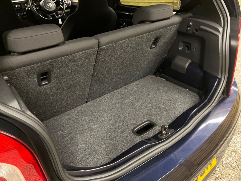 Used Volkswagen up! 2015 for sale - 76751064: Photo 49