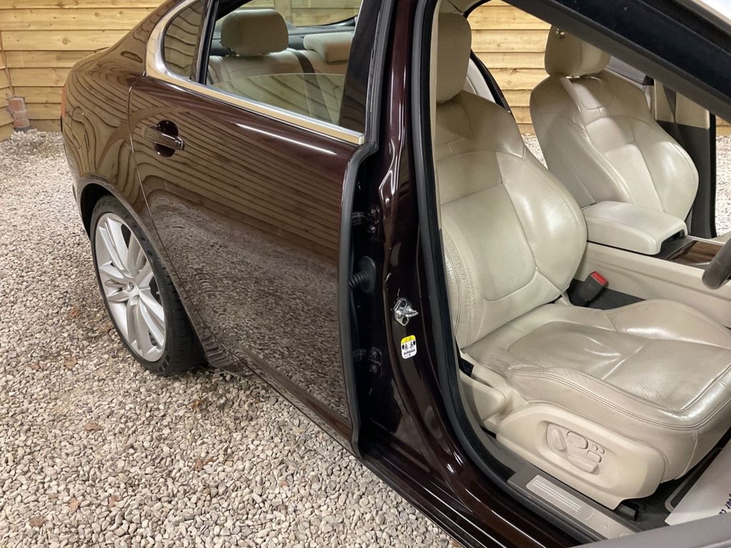 Used Jaguar XF 2010 for sale - 77477723: Photo 19