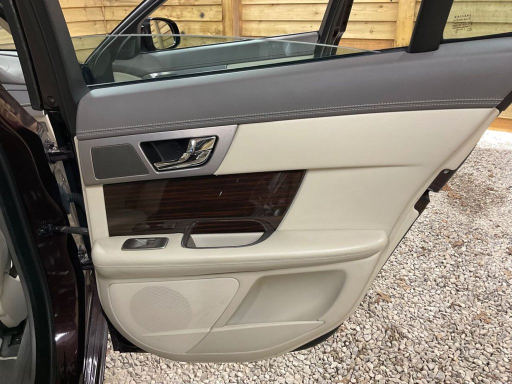 Used Jaguar XF 2010 for sale - 77477723: Photo 20