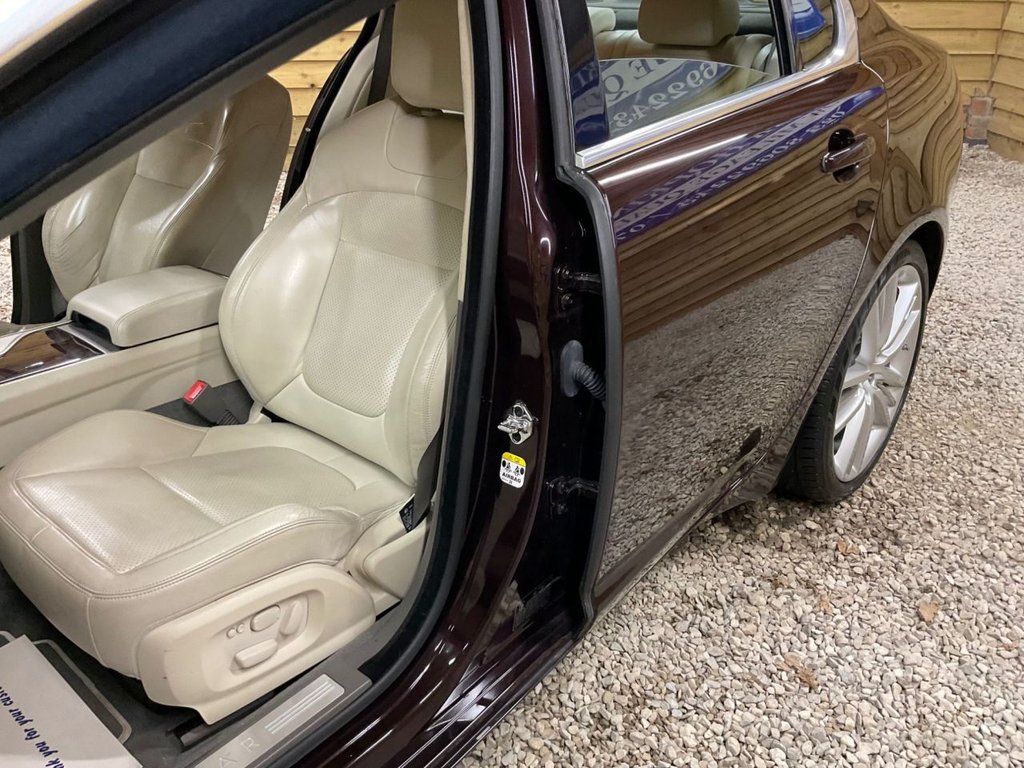 Used Jaguar XF 2010 for sale - 77477723: Photo 28