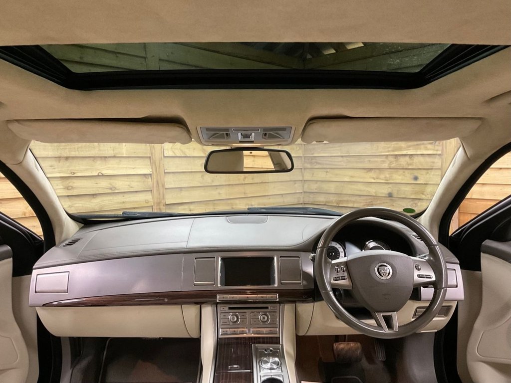 Used Jaguar XF 2010 for sale - 77477723: Photo 33