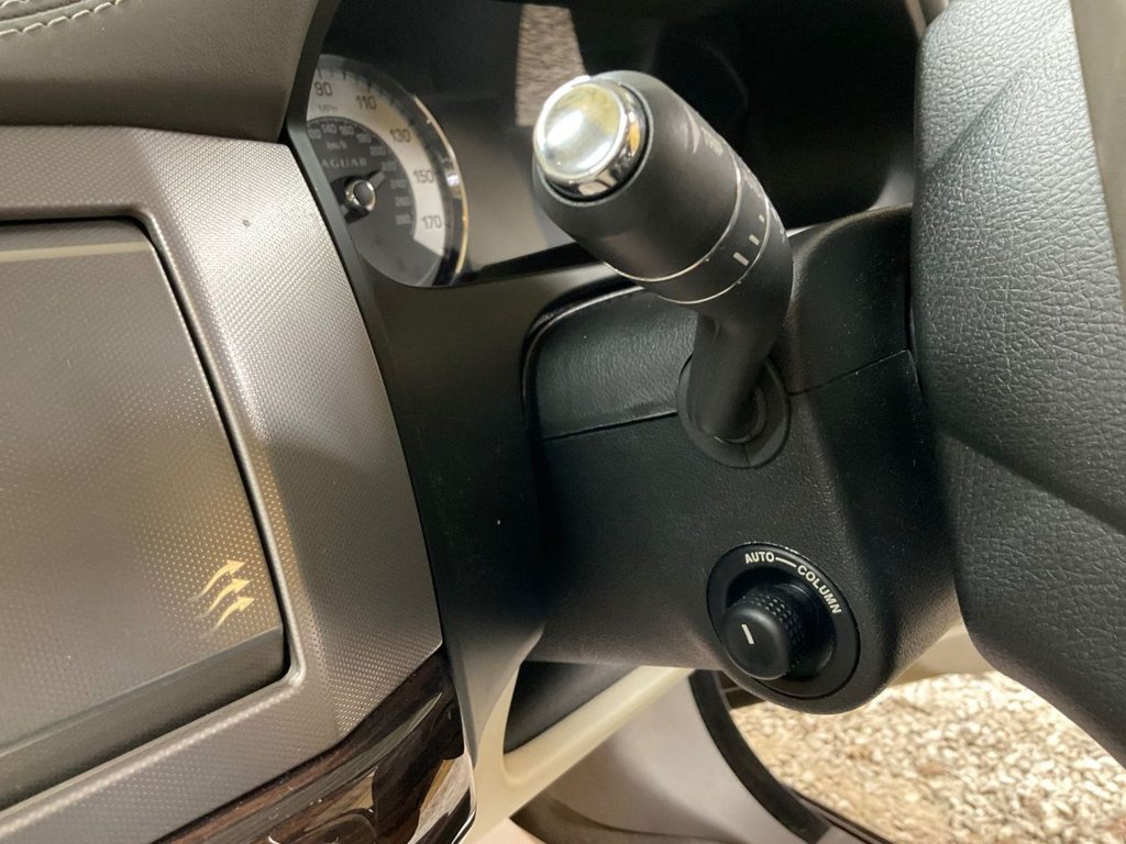 Used Jaguar XF 2010 for sale - 77477723: Photo 37