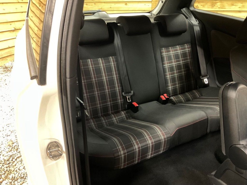 Used Volkswagen Polo 2012 for sale - 77153562: Photo 17