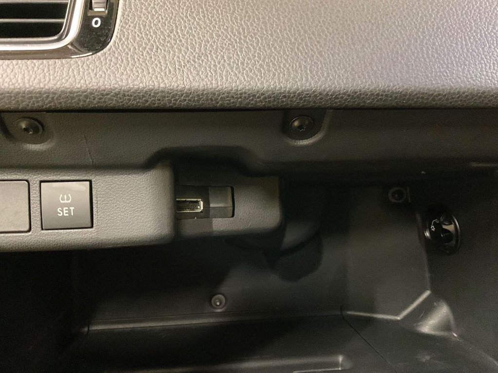 Used Volkswagen Polo 2012 for sale - 77153562: Photo 20