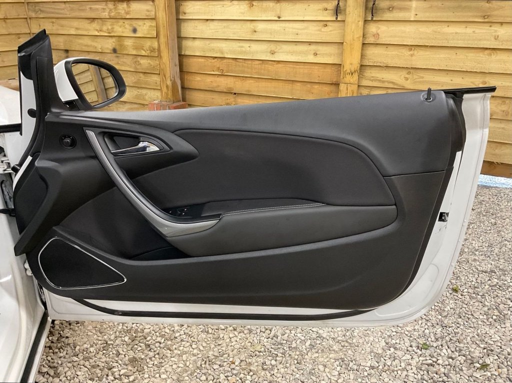 Used Vauxhall Cascada 2016 for sale - 76235648: Photo 10