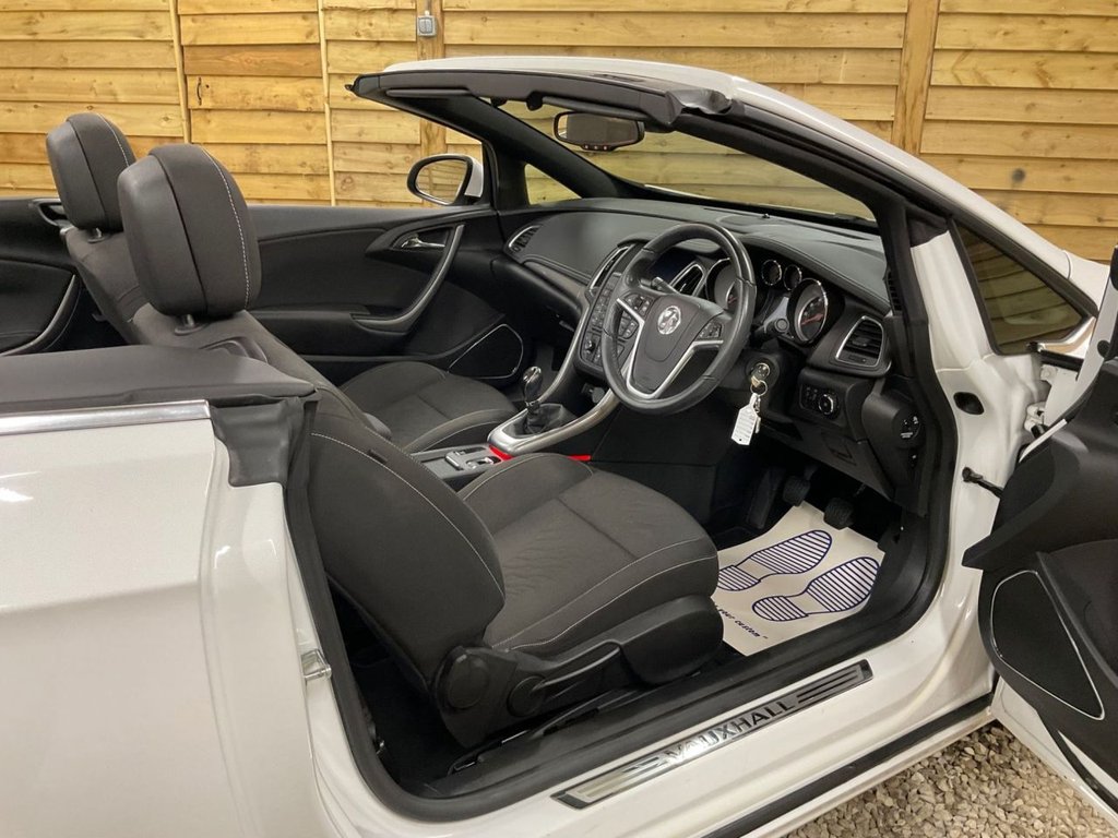 Used Vauxhall Cascada 2016 for sale - 76235648: Photo 12