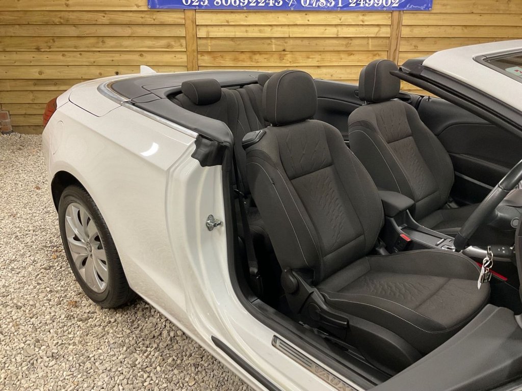 Used Vauxhall Cascada 2016 for sale - 76235648: Photo 14