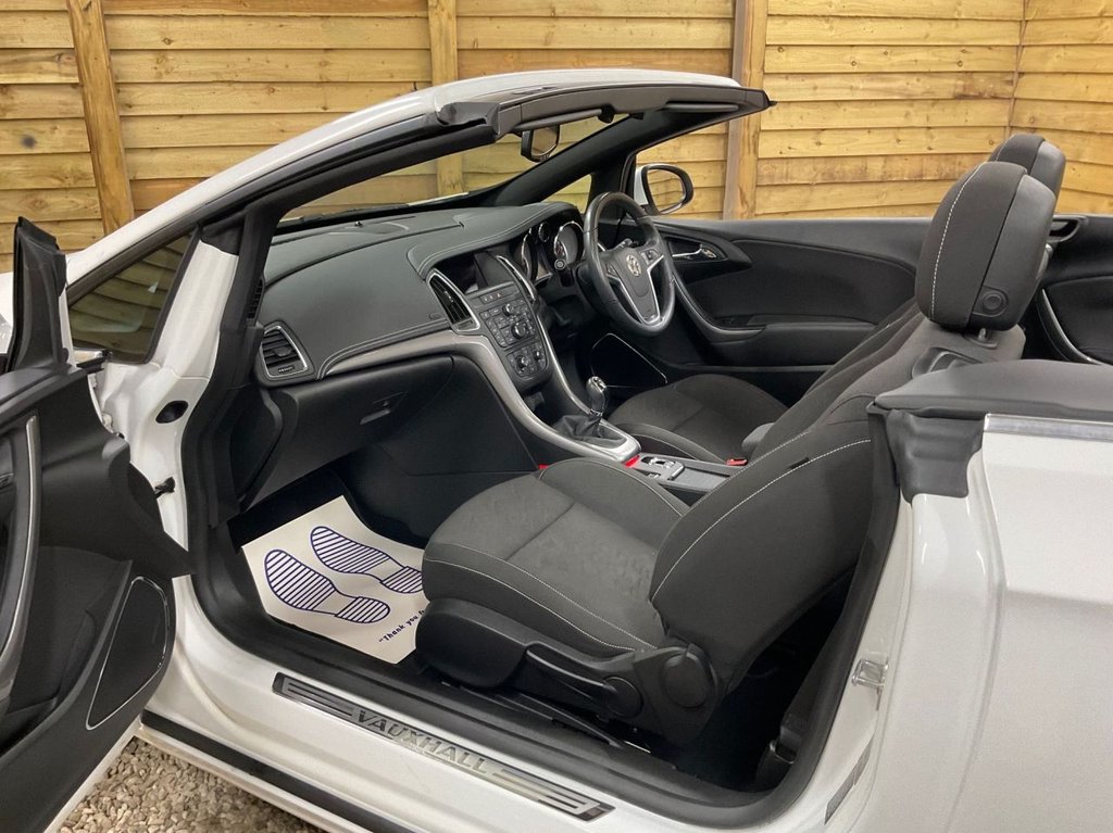 Used Vauxhall Cascada 2016 for sale - 76235648: Photo 19