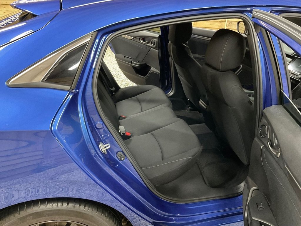 Used Honda Civic 2021 for sale - 76604943: Photo 16