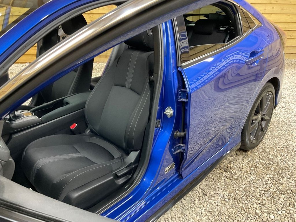 Used Honda Civic 2021 for sale - 76604943: Photo 20