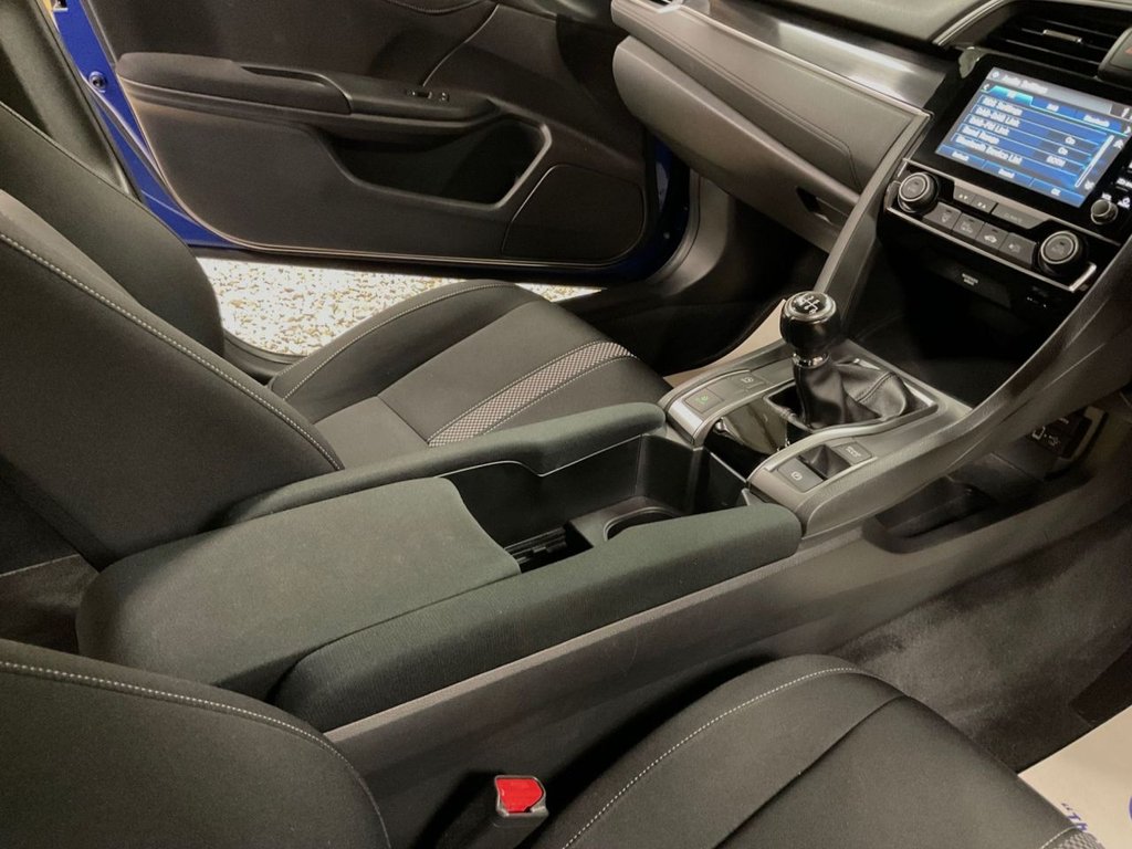 Used Honda Civic 2021 for sale - 76604943: Photo 40