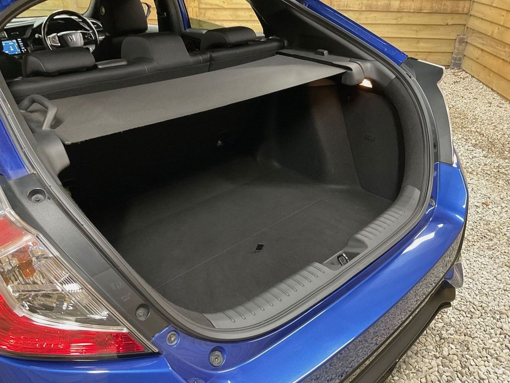 Used Honda Civic 2021 for sale - 76604943: Photo 42