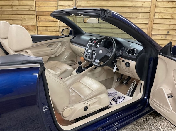 Used Volkswagen EOS 2007 for sale - 75607102: Photo 12