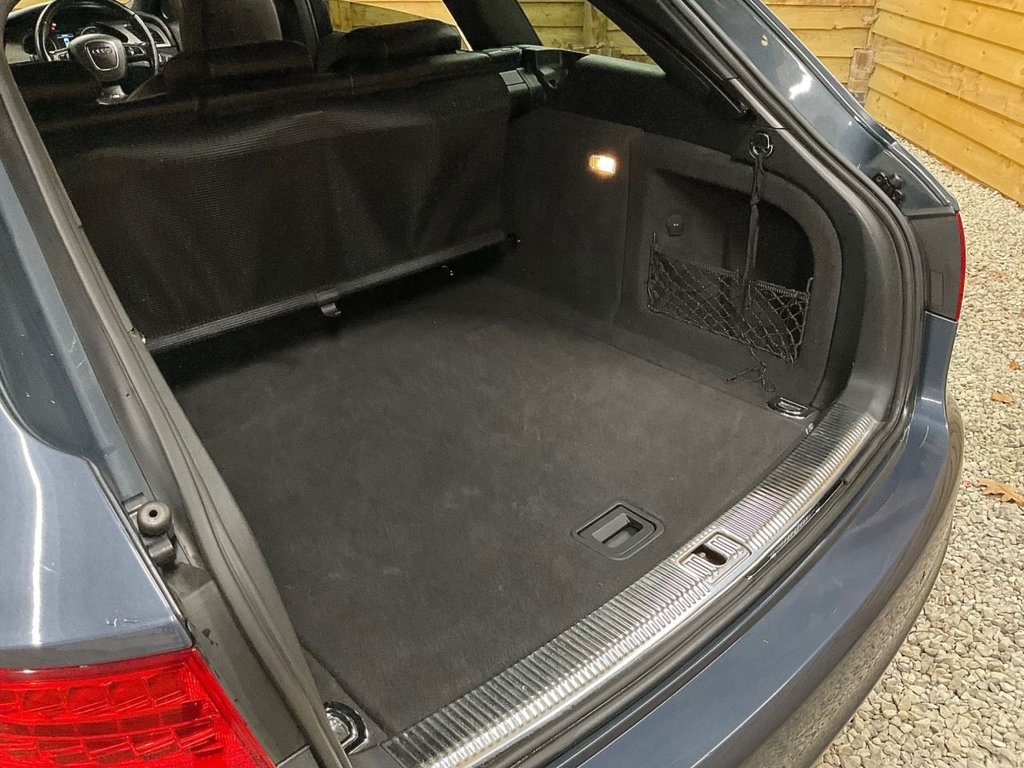 Used Audi A4 Avant 2010 for sale - 76429910: Photo 48