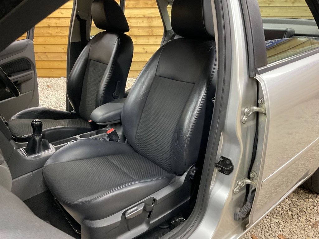 Used Ford Focus 2006 for sale - 77966790: Photo 25