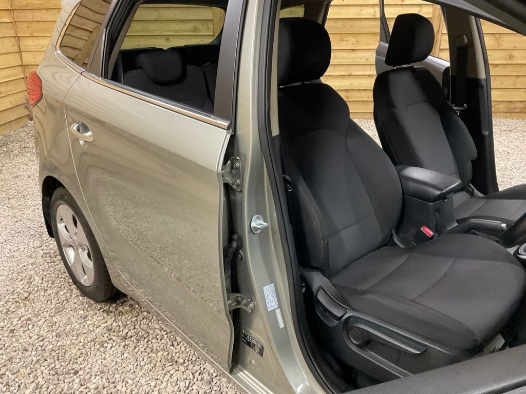 Used Kia Carens 2013 for sale - 76617627: Photo 14