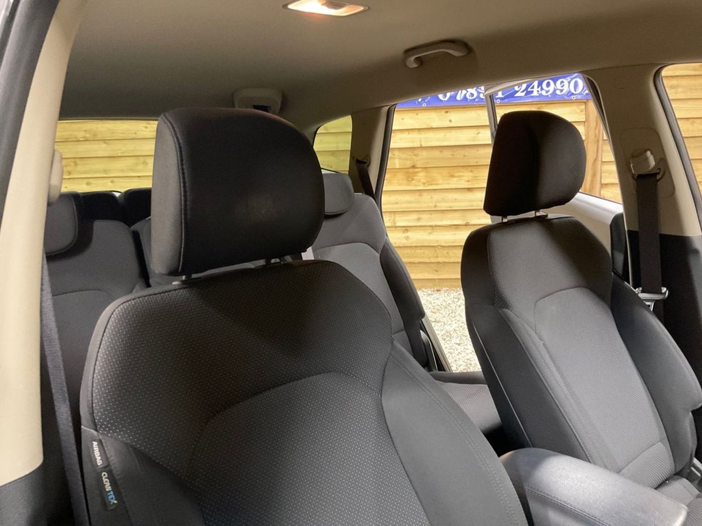 Used Kia Carens 2013 for sale - 76617627: Photo 15