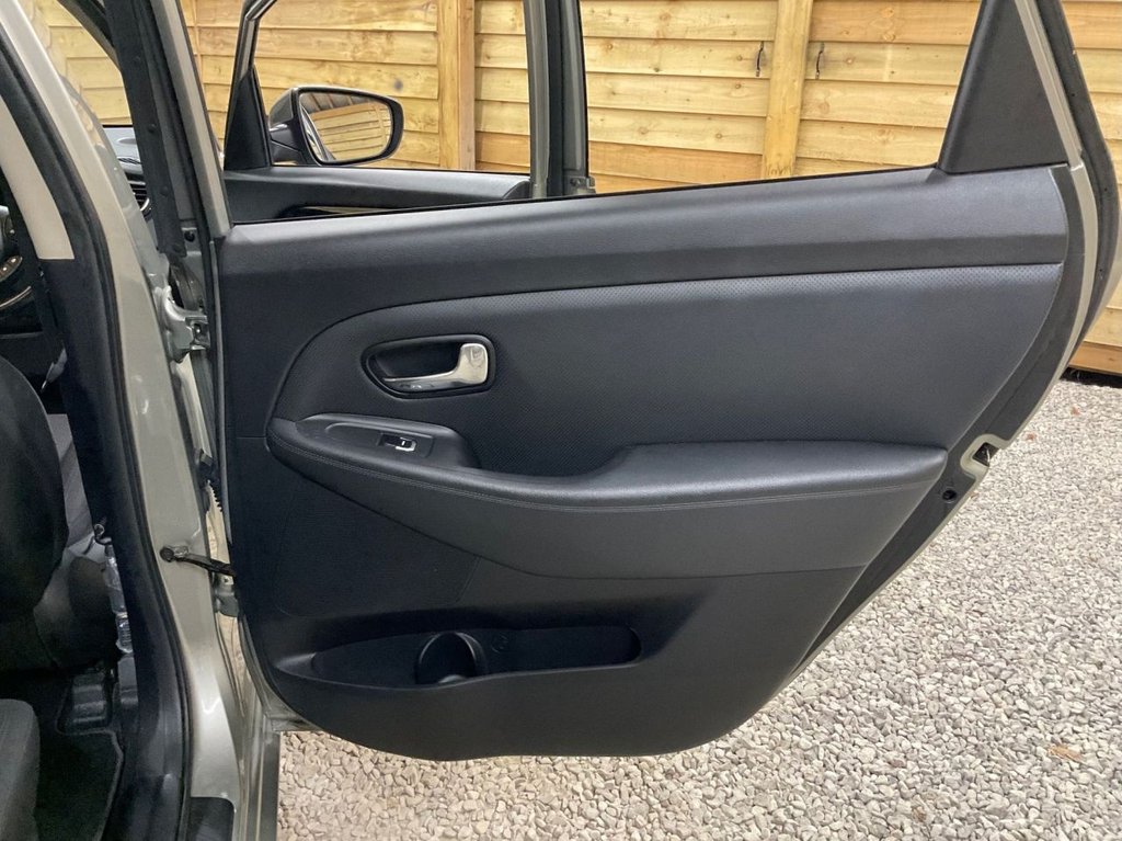 Used Kia Carens 2013 for sale - 76617627: Photo 16