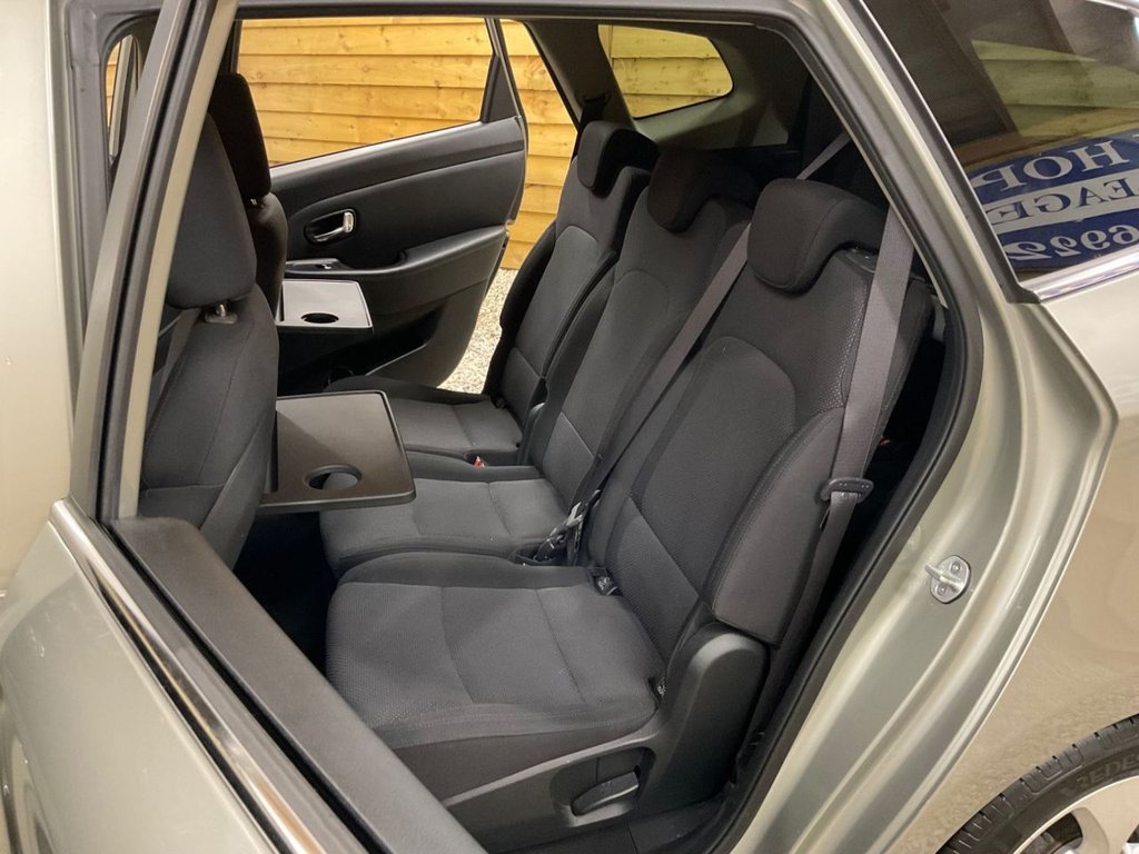 Used Kia Carens 2013 for sale - 76617627: Photo 23