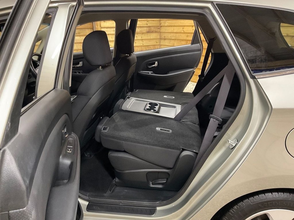 Used Kia Carens 2013 for sale - 76617627: Photo 24