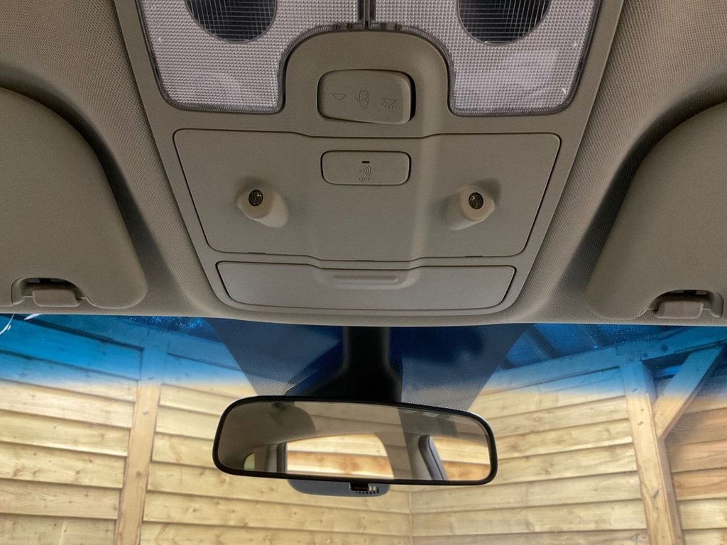 Used Kia Carens 2013 for sale - 76617627: Photo 30