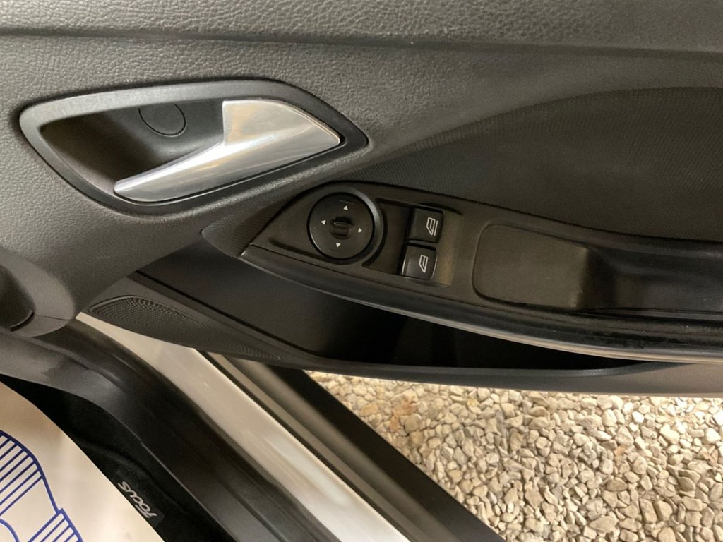 Used Ford Focus 2012 for sale - 76784021: Photo 11