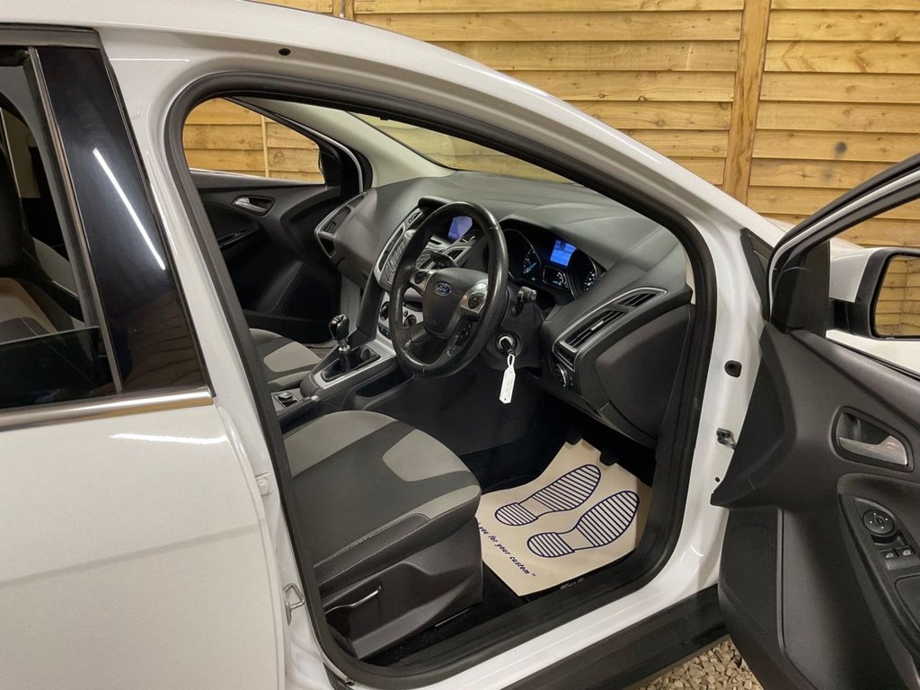 Used Ford Focus 2012 for sale - 76784021: Photo 12