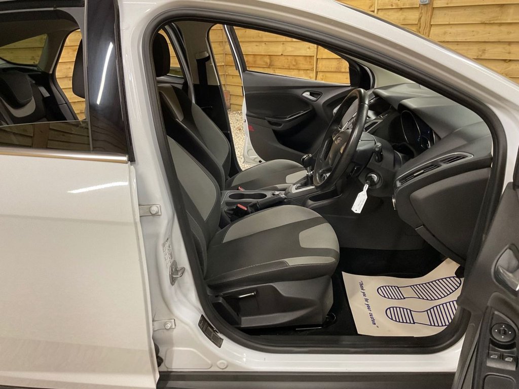 Used Ford Focus 2012 for sale - 76784021: Photo 13