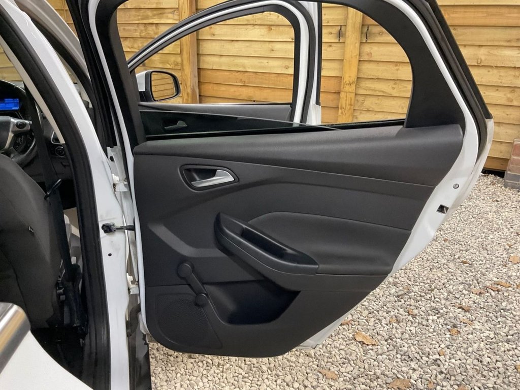 Used Ford Focus 2012 for sale - 76784021: Photo 16