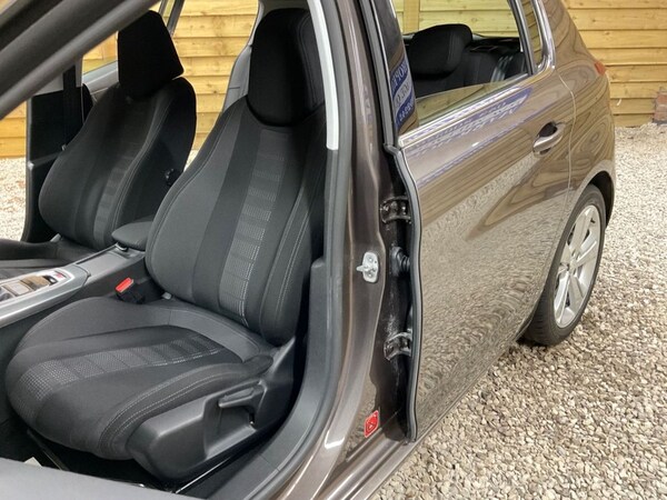 Used Peugeot 308 2015 for sale - 74746624: Photo 18