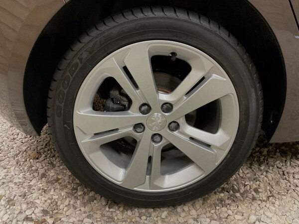 Used Peugeot 308 2015 for sale - 74746624: Photo 47