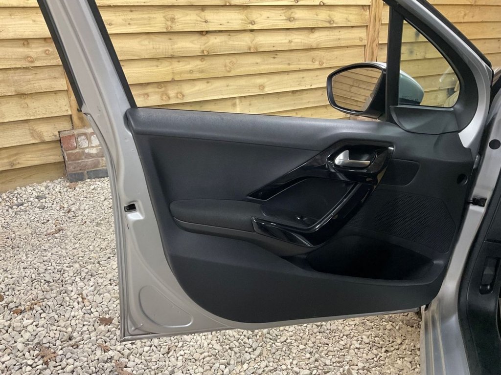 Used Peugeot 208 2017 for sale - 78181748: Photo 17