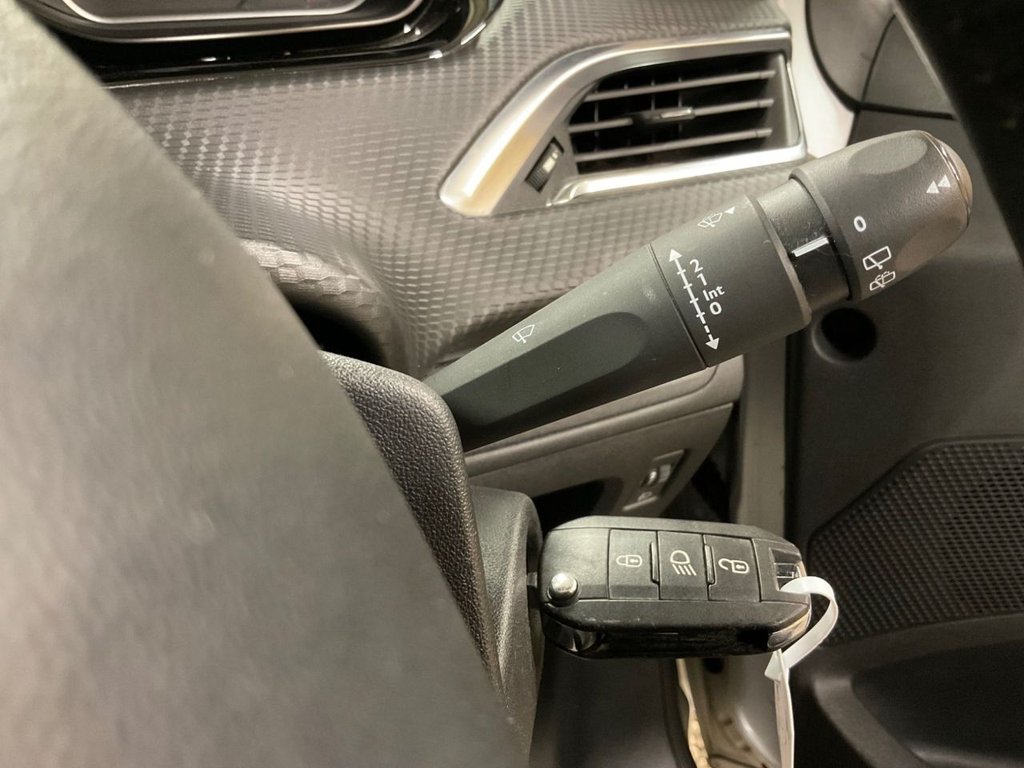 Used Peugeot 208 2017 for sale - 78181748: Photo 27