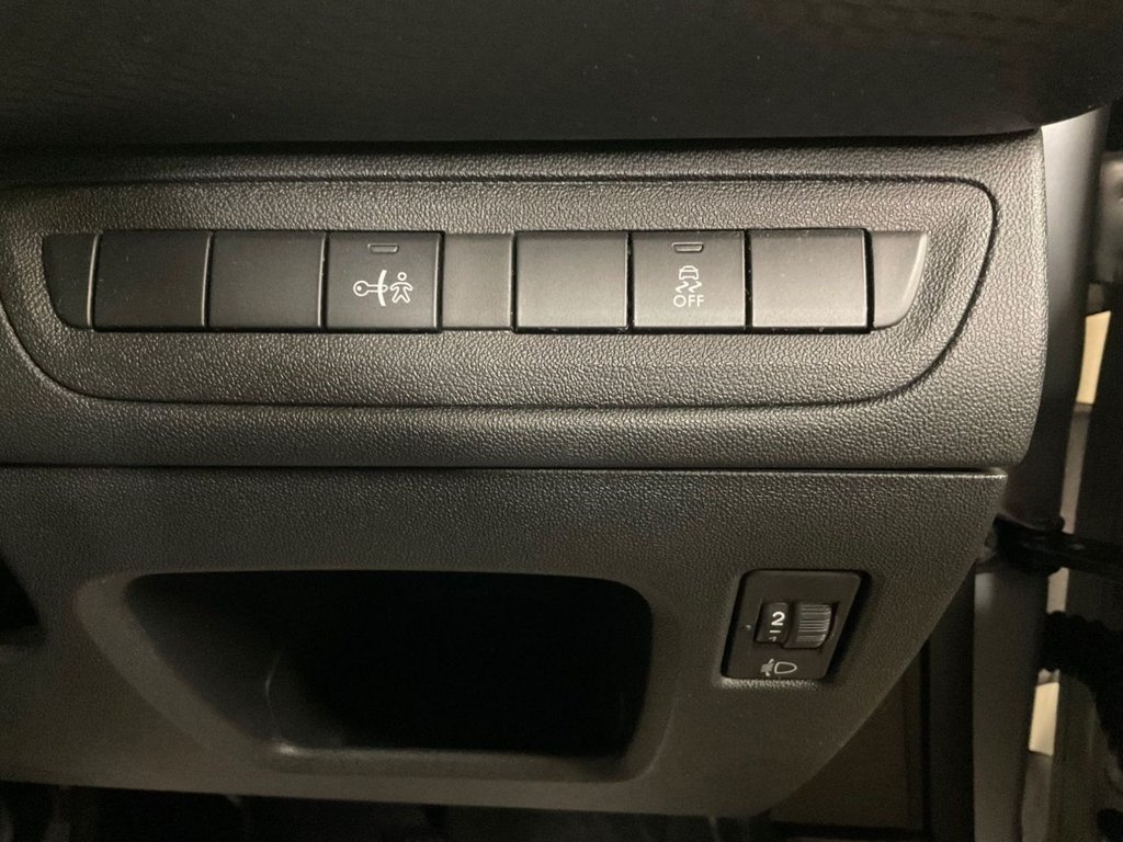 Used Peugeot 208 2017 for sale - 78181748: Photo 28