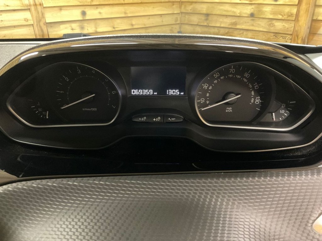 Used Peugeot 208 2017 for sale - 78181748: Photo 29