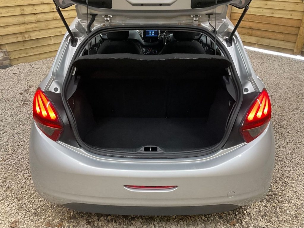 Used Peugeot 208 2017 for sale - 78181748: Photo 36