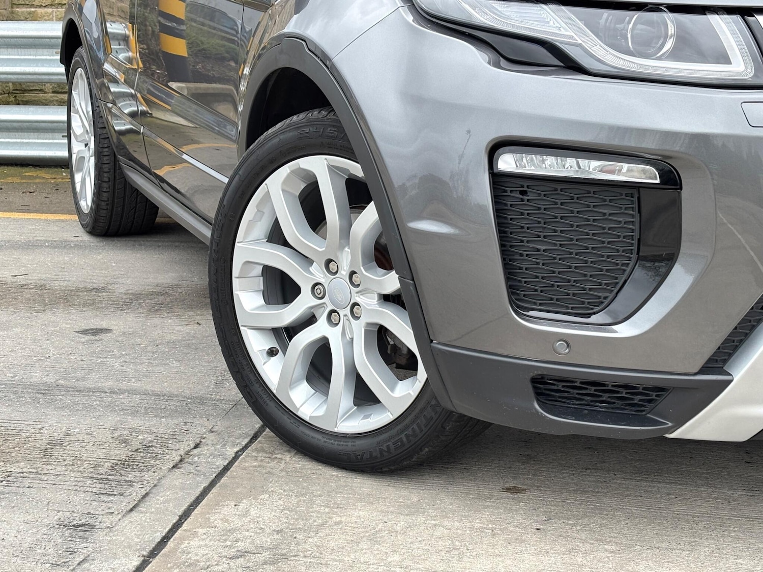 Used Land Rover Range Rover Evoque 2016 for sale - 77939347: Photo 10