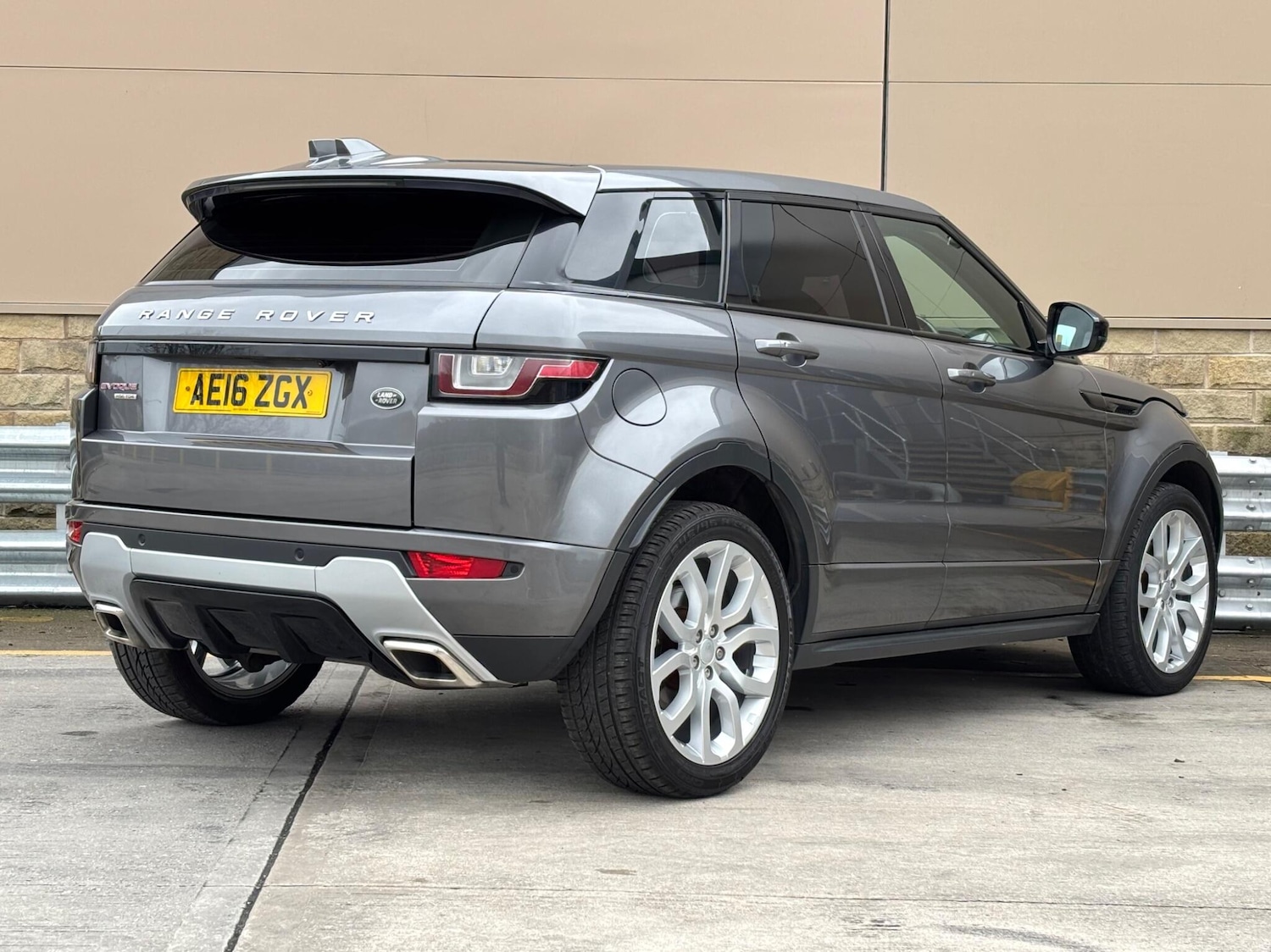 Used Land Rover Range Rover Evoque 2016 for sale - 77939347: Photo 4