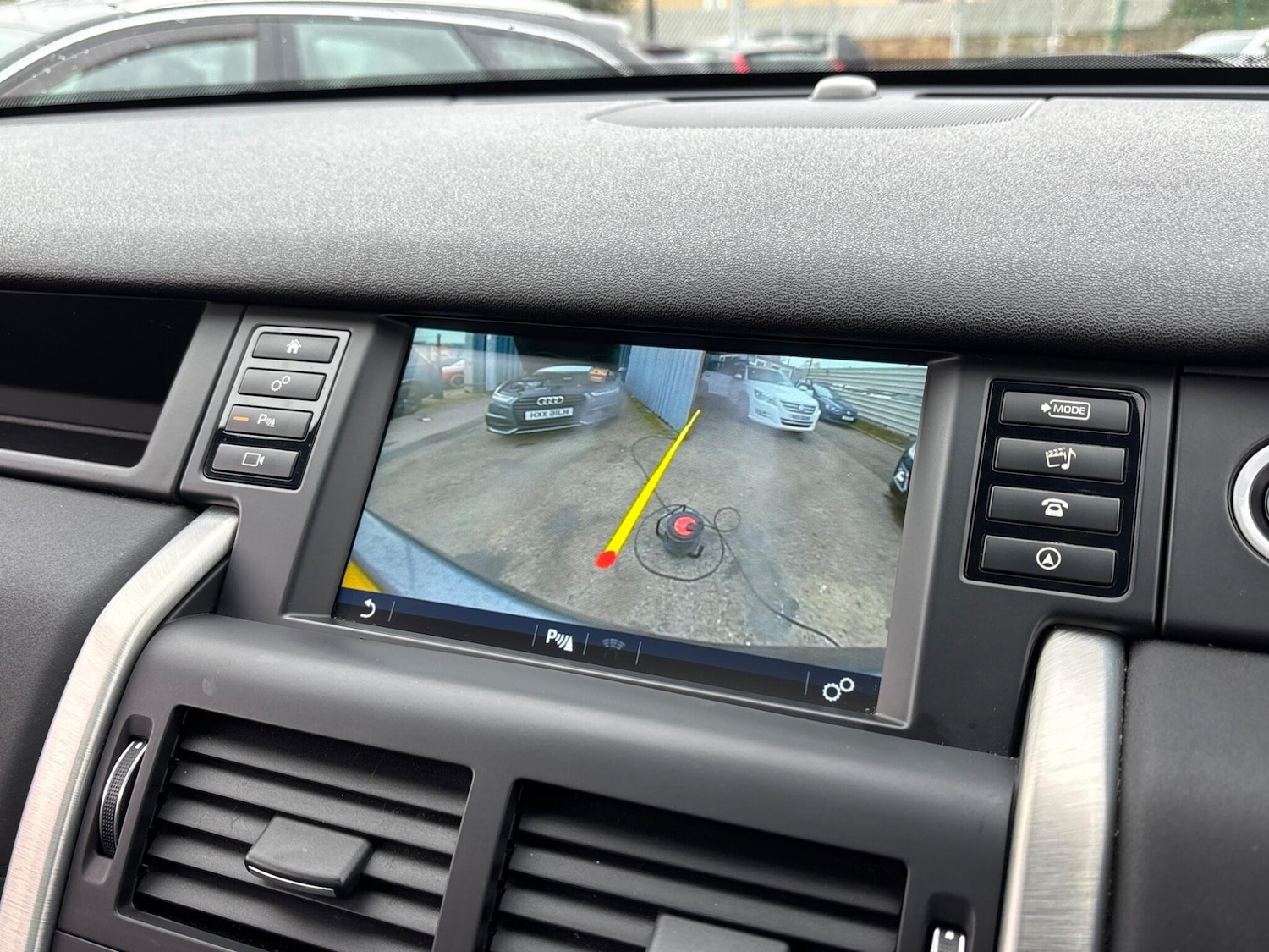 Used Land Rover Discovery Sport 2016 for sale - 77120123: Photo 14