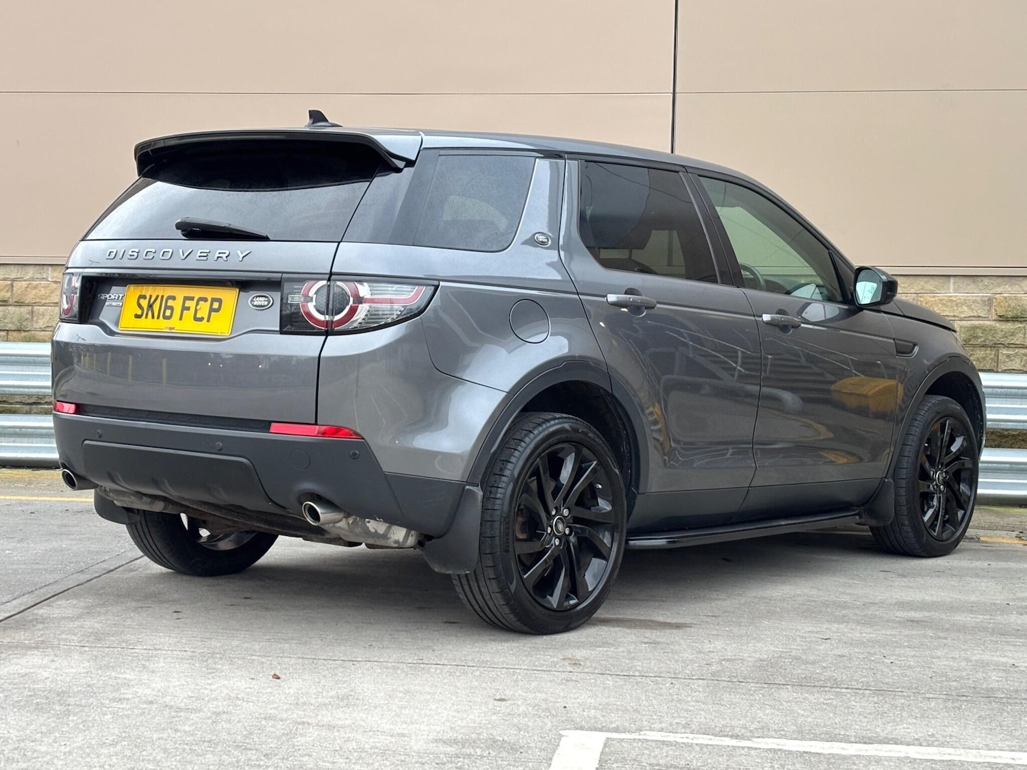 Used Land Rover Discovery Sport 2016 for sale - 77120123: Photo 4