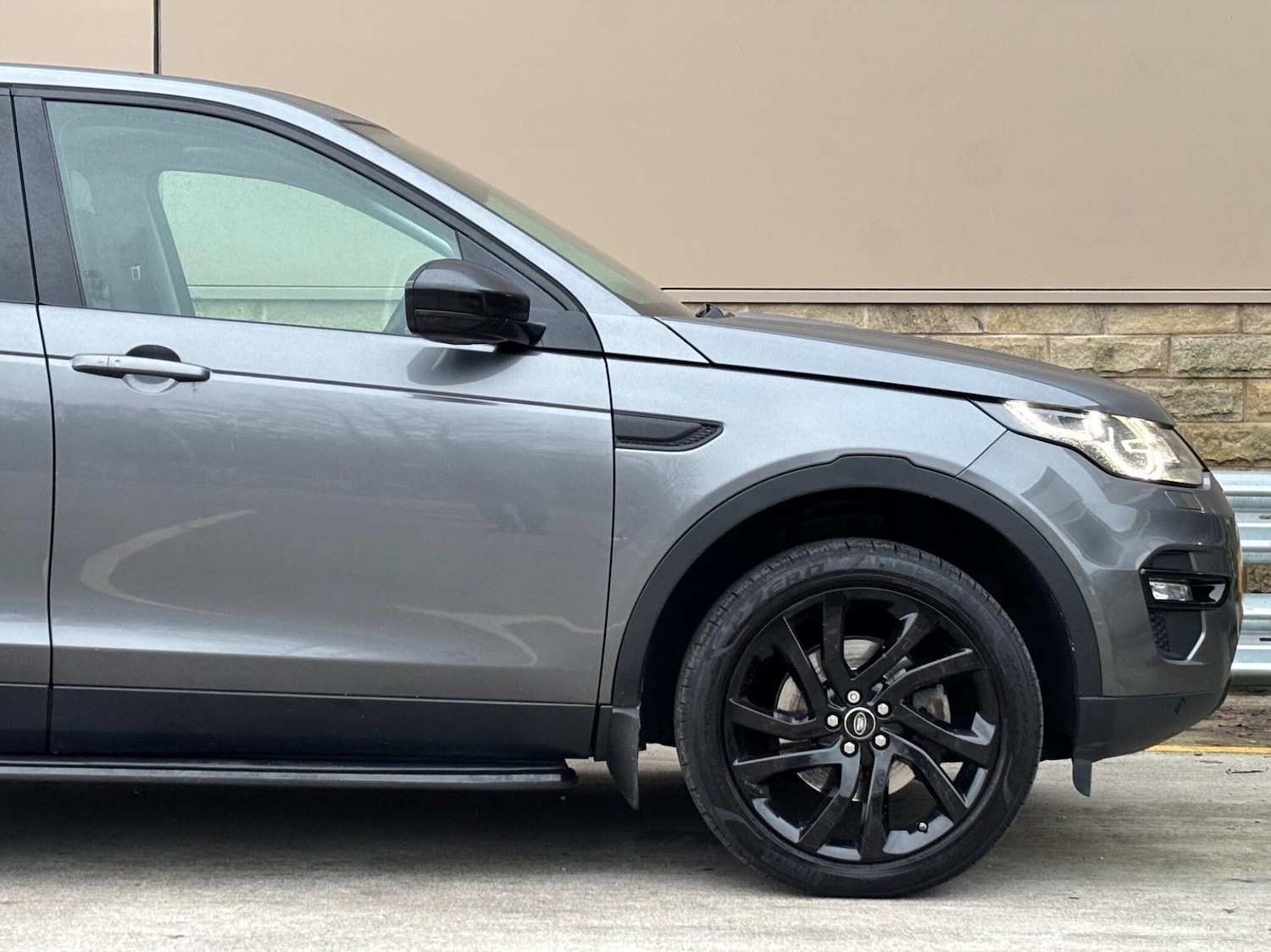 Used Land Rover Discovery Sport 2016 for sale - 77120123: Photo 41