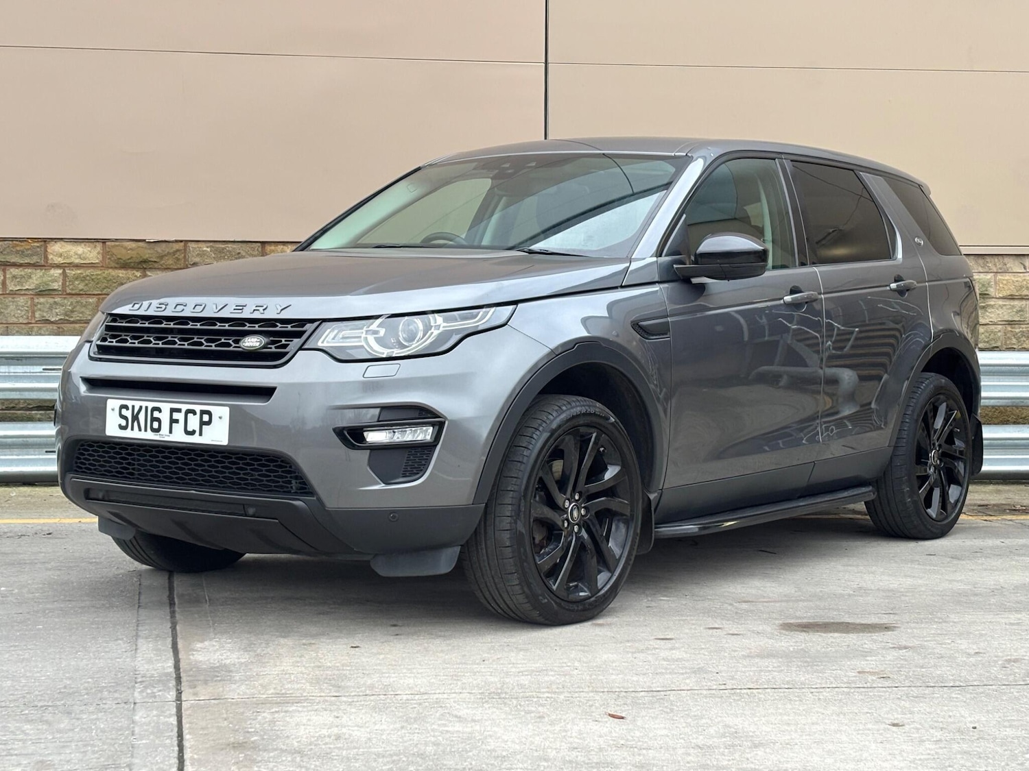 Used Land Rover Discovery Sport 2016 for sale - 77120123: Photo 6