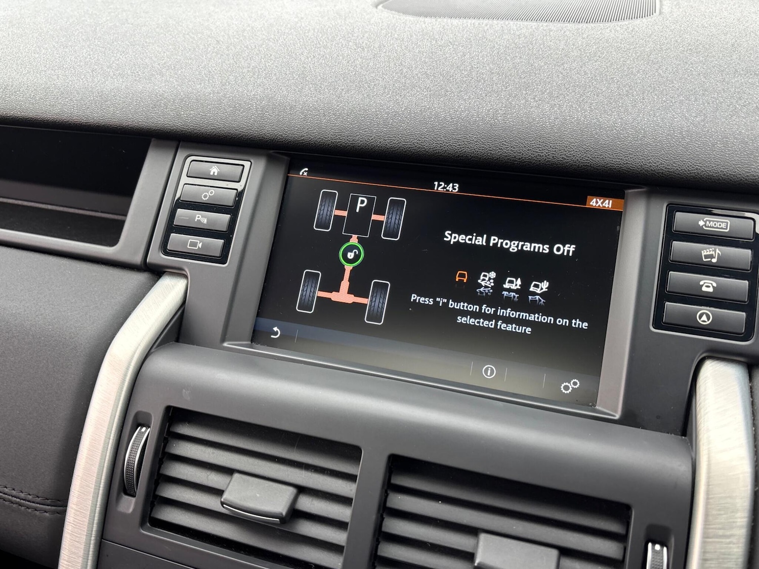 Used Land Rover Discovery Sport 2016 for sale - 77120123: Photo 77