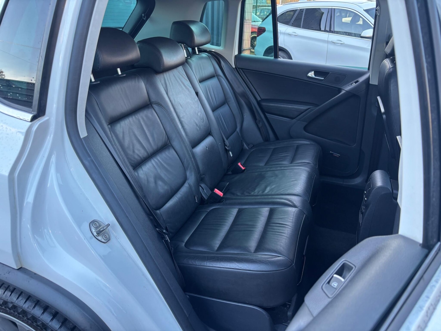 Used Volkswagen Tiguan 2010 for sale - 77242508: Photo 23