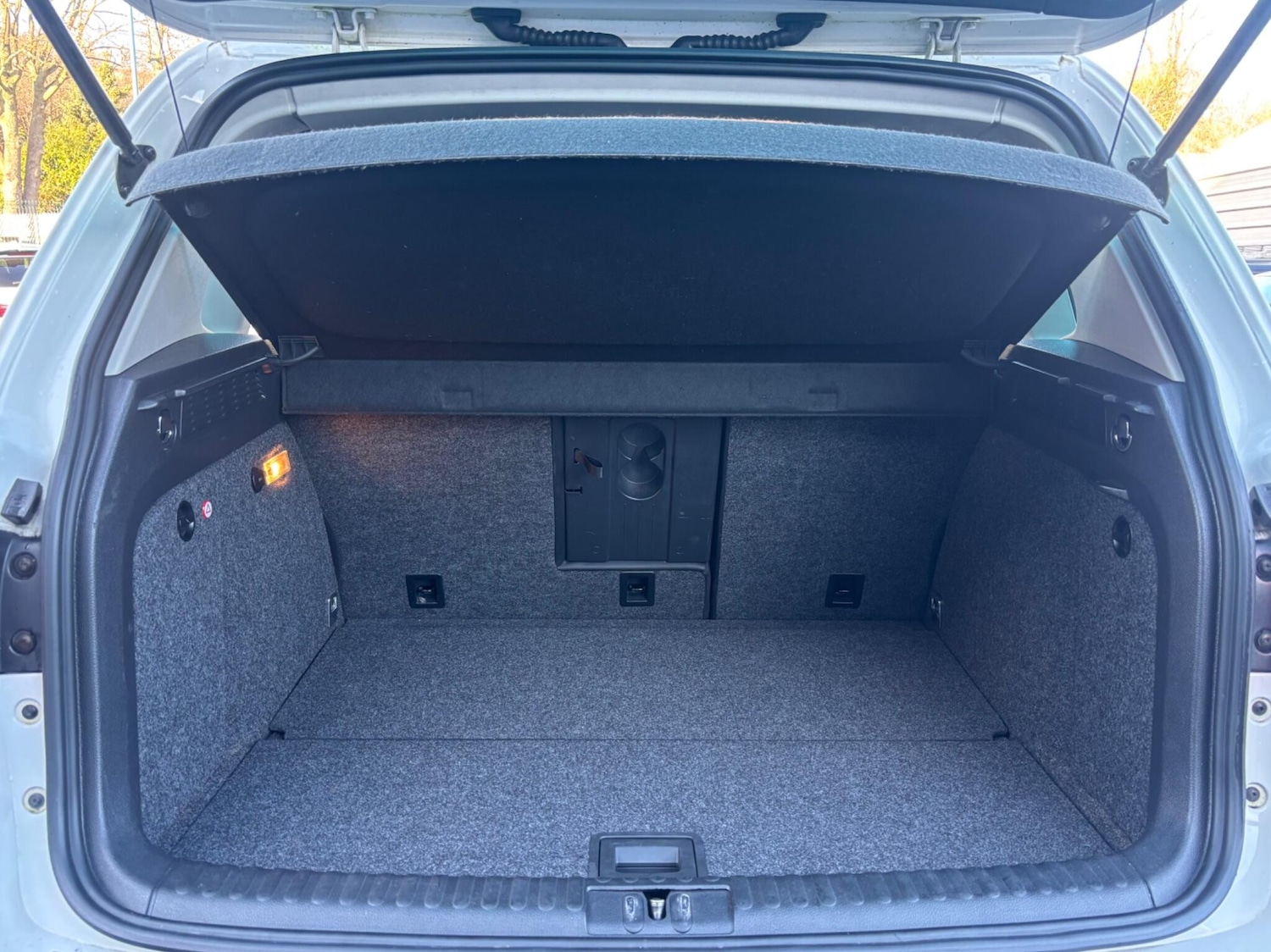 Used Volkswagen Tiguan 2010 for sale - 77242508: Photo 24