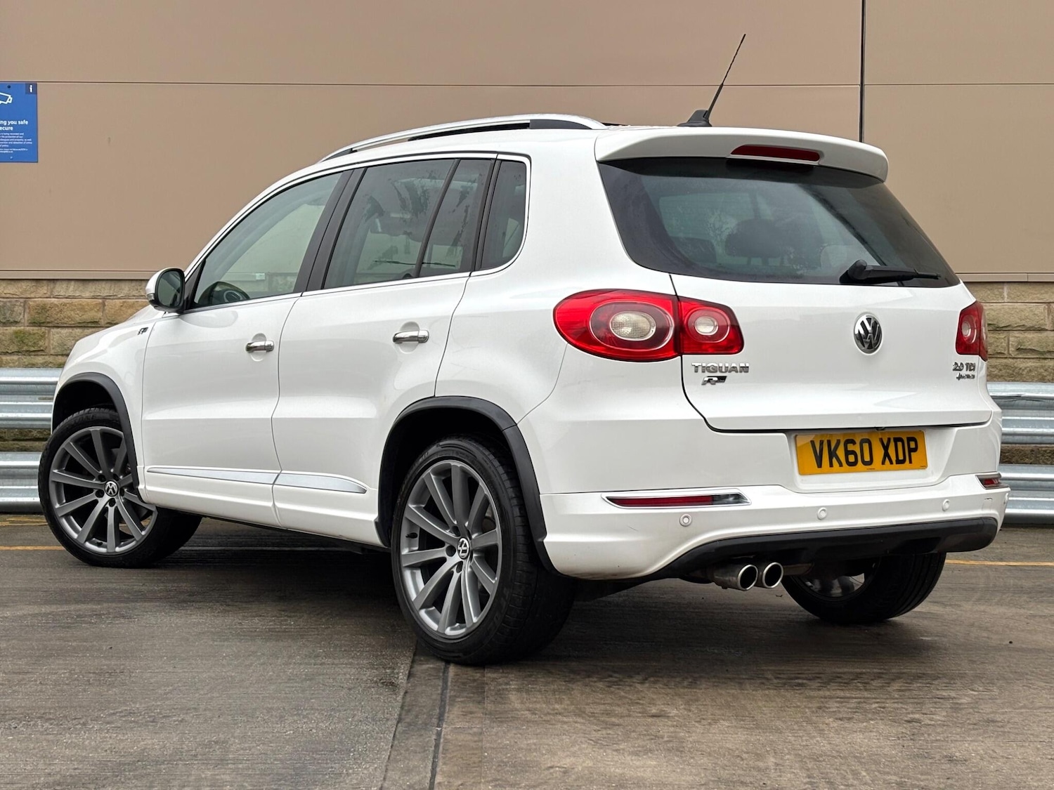 Used Volkswagen Tiguan 2010 for sale - 77242508: Photo 3