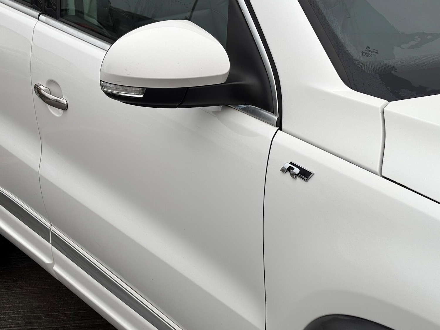 Used Volkswagen Tiguan 2010 for sale - 77242508: Photo 31