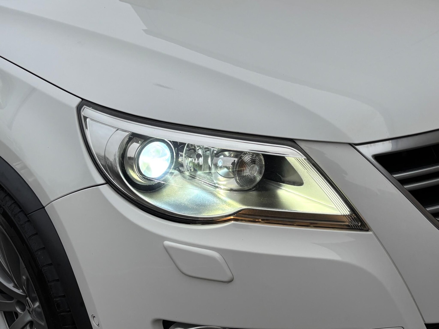 Used Volkswagen Tiguan 2010 for sale - 77242508: Photo 33