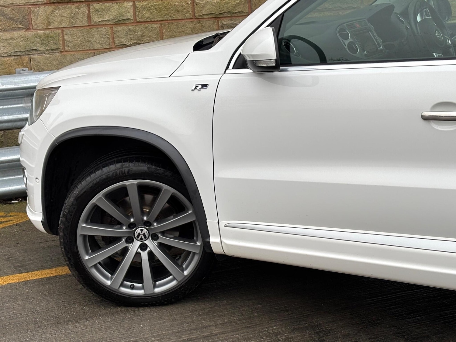 Used Volkswagen Tiguan 2010 for sale - 77242508: Photo 45